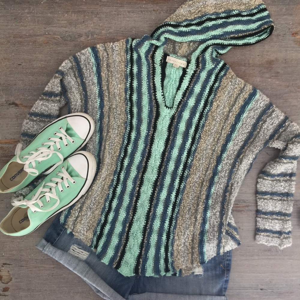 Cute sweater with hood